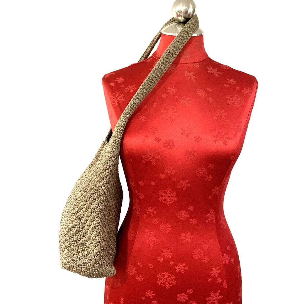 The Sak Crochet Shoulderbag Purse Macrame Classic Hippie Chic Everyday Bag Taupe